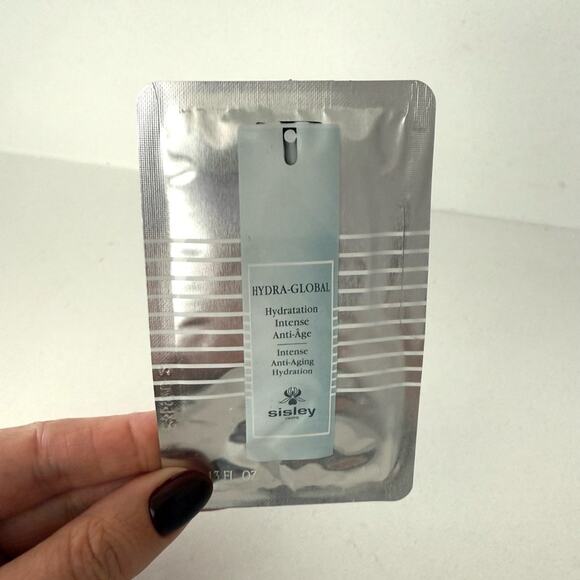 Sisley Luxury Skincare Sample Set - Picture 4 of 10